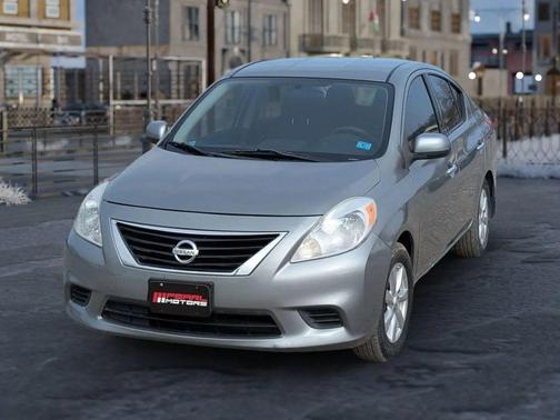 2014 Nissan Versa 1.6 SV