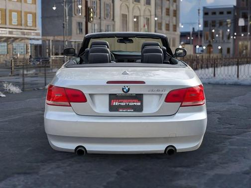 Silver 2010 BMW 335 335i Convertible 2D