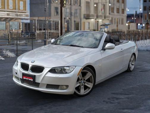Silver 2010 BMW 335 335i Convertible 2D