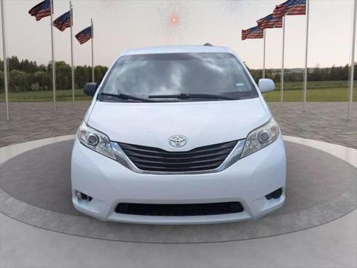 2011 Toyota Sienna LE