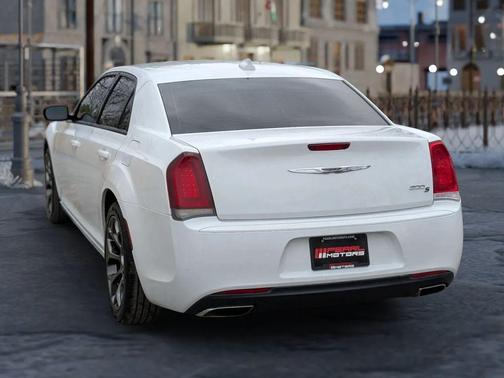 2017 Chrysler 300 S