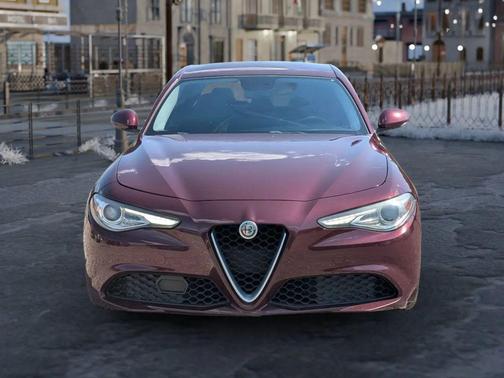 2017 Alfa Romeo Giulia Base