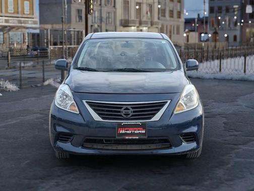 2012 Nissan Versa 1.6 S