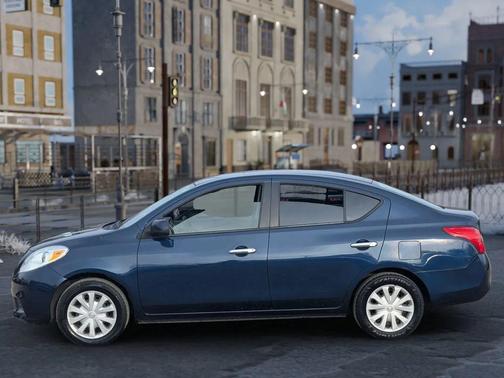 2012 Nissan Versa 1.6 S