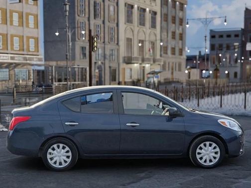 2012 Nissan Versa 1.6 S