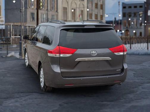 2011 Toyota Sienna Limited