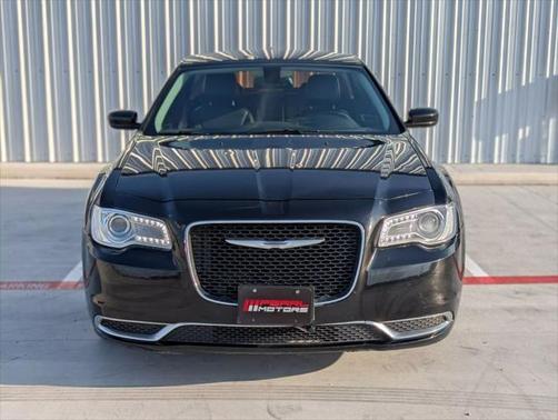 2015 Chrysler 300 Limited