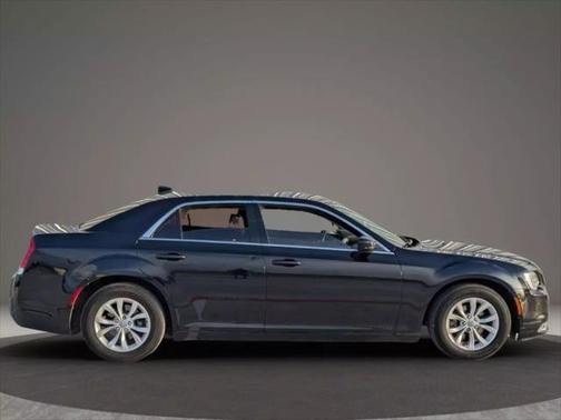 2015 Chrysler 300 Limited