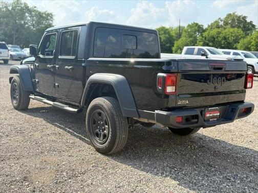 2024 Jeep Gladiator Sport