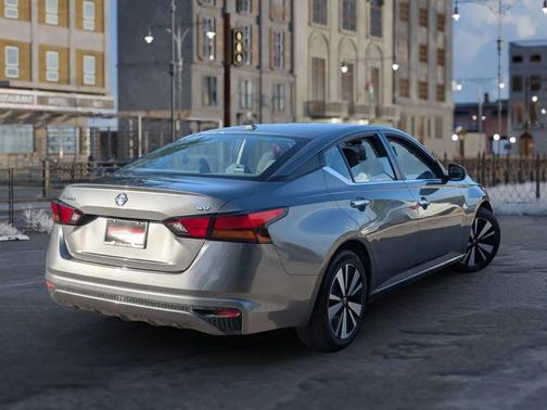 Gray 2022 Nissan Altima 2.5 SV
