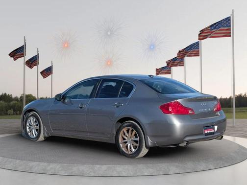 2009 INFINITI G37x Base