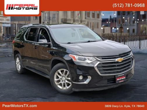 Mosaic Black Metallic 2018 Chevrolet Traverse LT Cloth