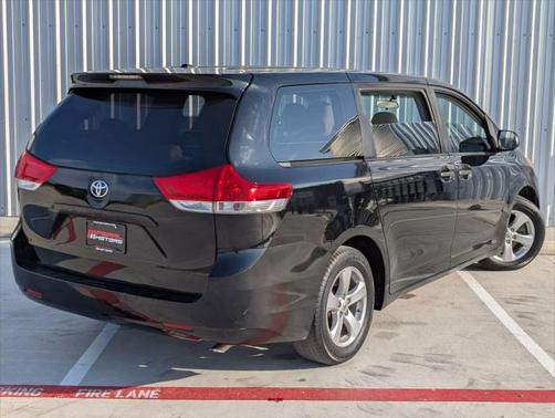 2014 Toyota Sienna L