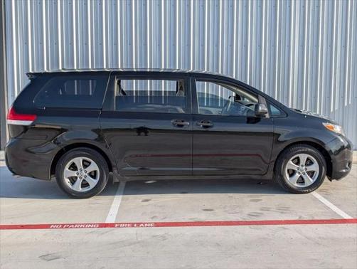 2014 Toyota Sienna L