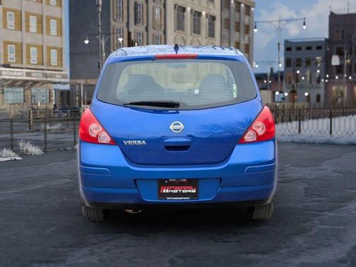 2012 Nissan Versa 1.8 S