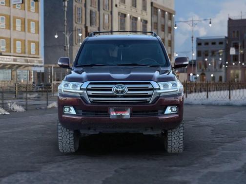 2016 Toyota Land Cruiser Base