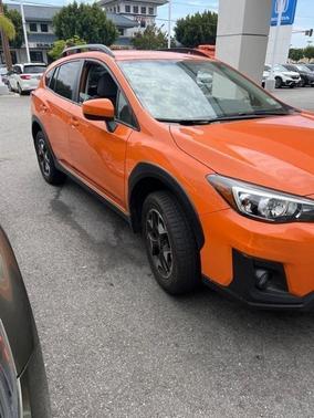 Photo 3 of 11 of 2019 Subaru Crosstrek 2.0i Premium