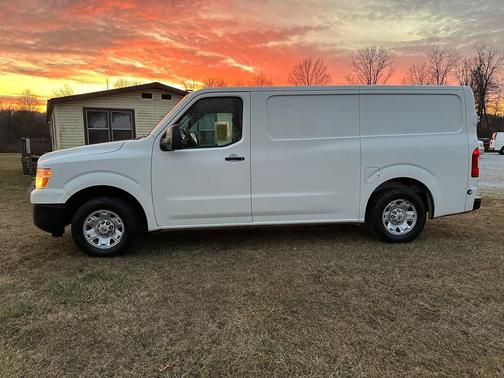 2018 Nissan NV Cargo NV2500 HD SV V6/SV V8
