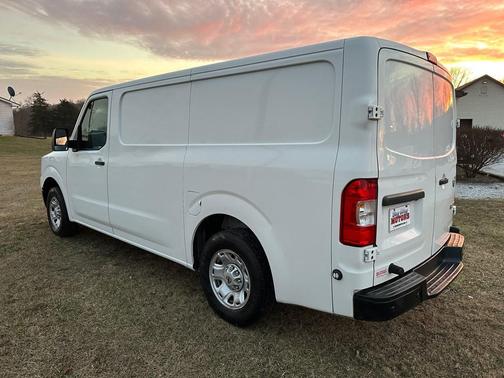 2018 Nissan NV Cargo NV2500 HD SV V6/SV V8