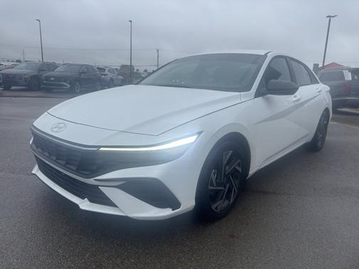 2025 Hyundai ELANTRA HEV SEL Sport