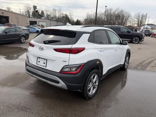 2023 Hyundai KONA SEL