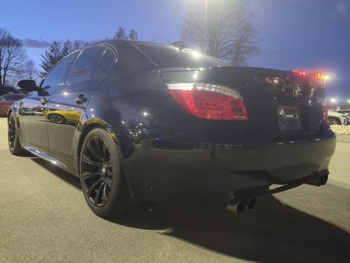 2006 BMW M5 Base