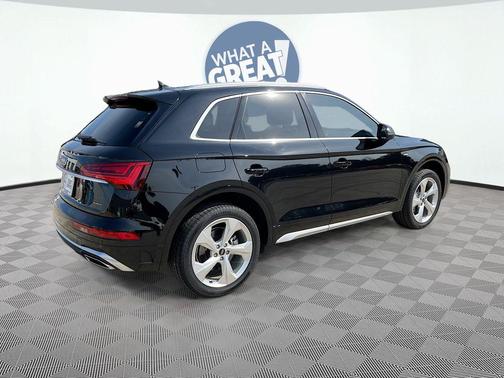 2022 Audi Q5 45 S line Premium Plus