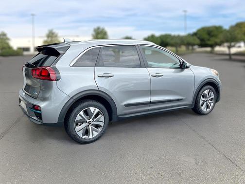 2022 Kia Niro EV EX