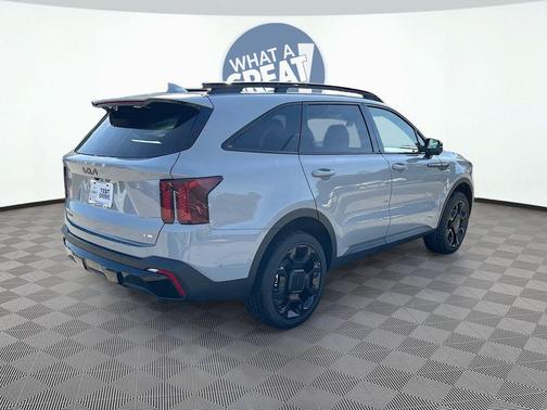 Wolf Gray 2026 Kia Sorento SX