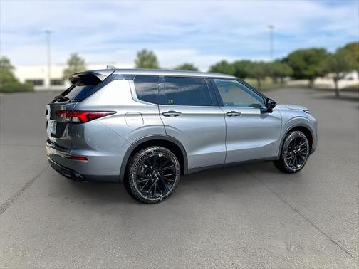 2022 Mitsubishi Outlander Black Edition S-AWC