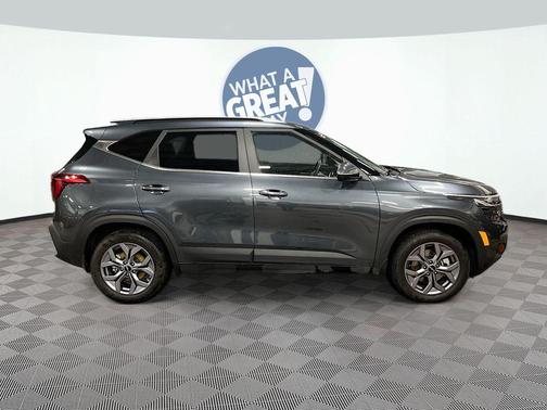 Gravity Gray 2024 Kia Seltos S