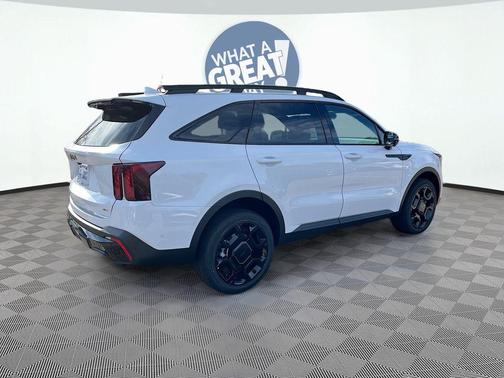 Glacial White Pearl 2026 Kia Sorento SX