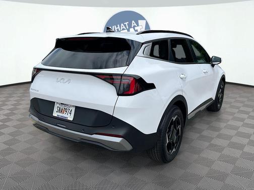 Glacial White Pearl 2026 Kia Sportage EX