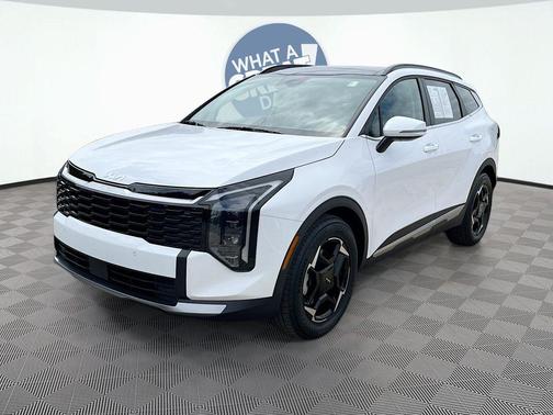 Glacial White Pearl 2026 Kia Sportage EX
