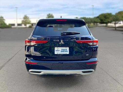 2023 Mitsubishi Outlander SE 2.5 2WD