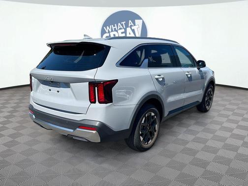 Wolf Gray 2025 Kia Sorento S