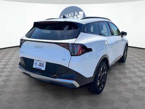 Glacial White Pearl 2026 Kia Sportage SX-Prestige