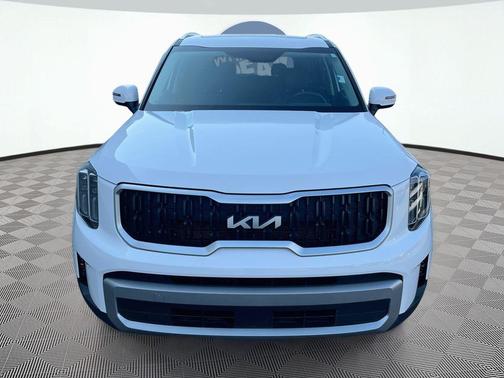 Glacial White Pearl 2023 Kia Telluride EX