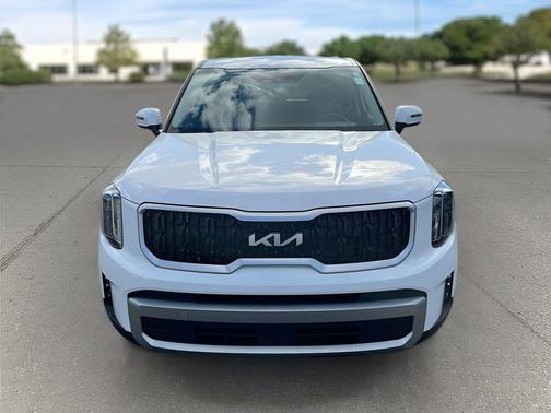2023 Kia Telluride LX