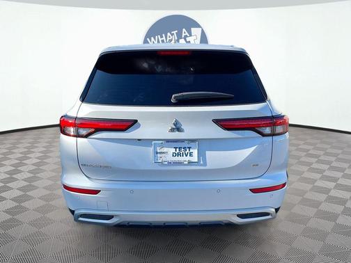 2024 Mitsubishi Outlander SE 2.5 2WD