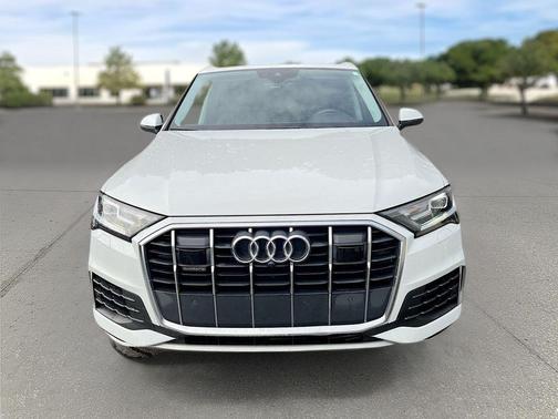 2022 Audi Q7 55 Premium Plus