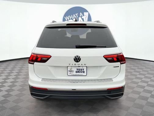 2024 Volkswagen Tiguan 2.0T SE 4MOTION