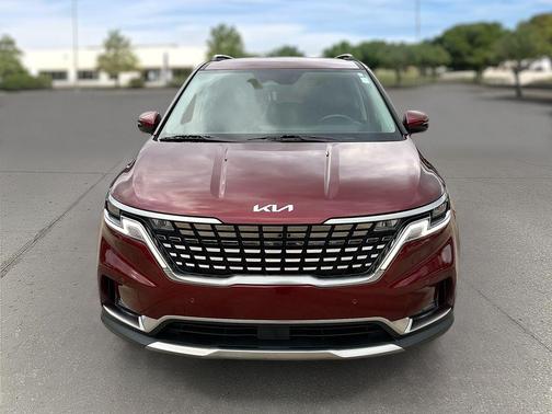 2023 Kia Carnival SX