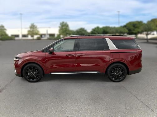 2023 Kia Carnival SX