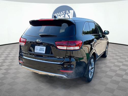 Ebony Black 2018 Kia Sorento SX