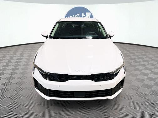 Snow White Pearl 2025 Kia K5 LXS