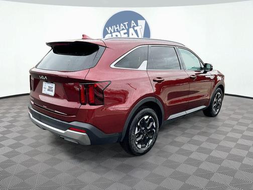 Dawning Red 2025 Kia Sorento S