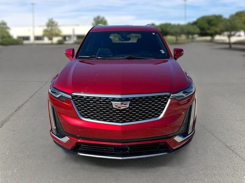 2022 Cadillac XT6 Premium Luxury FWD