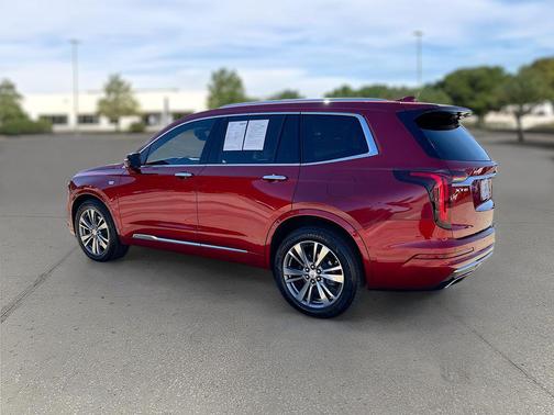 2022 Cadillac XT6 Premium Luxury FWD