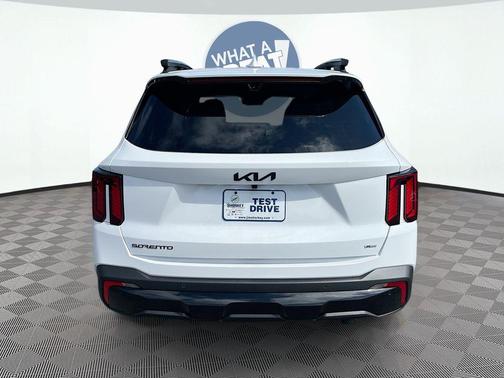 Glacial White Pearl 2026 Kia Sorento SX